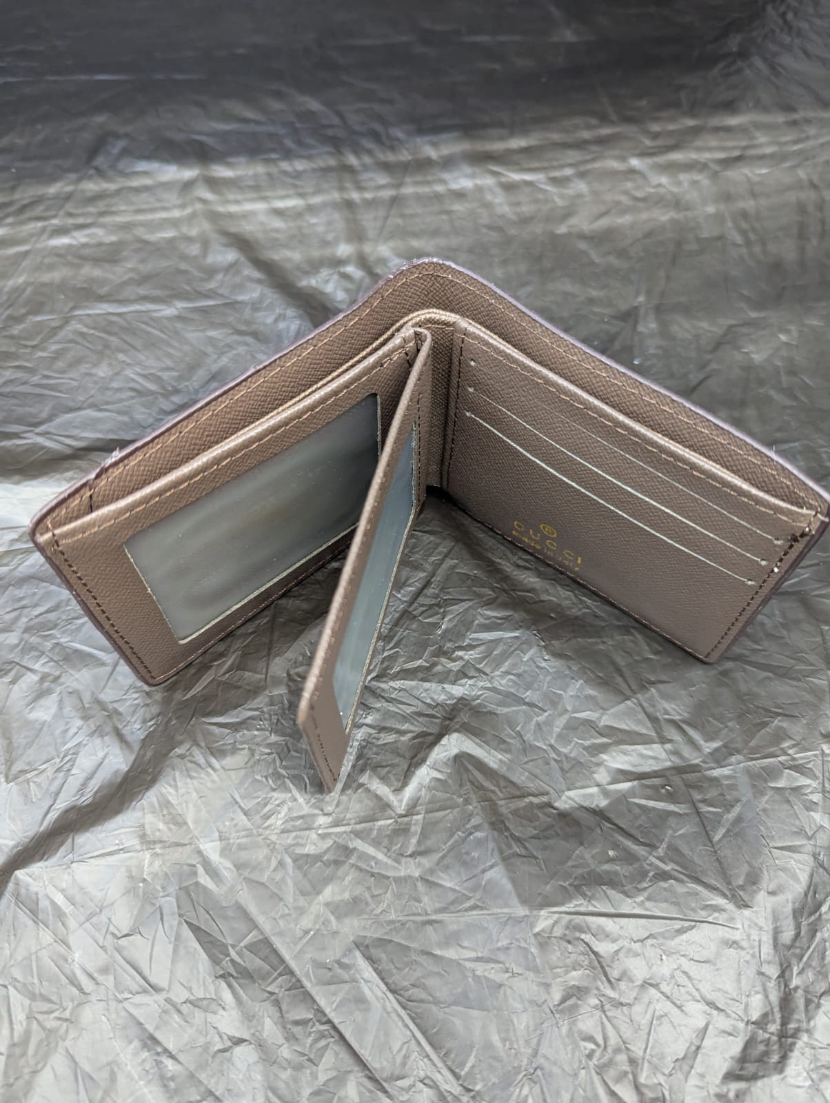 GUCCI WALLET APRICOT