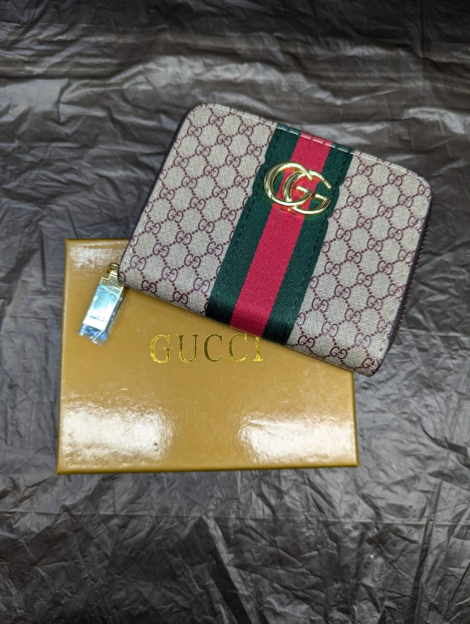 gucci Short Zipper Wallet