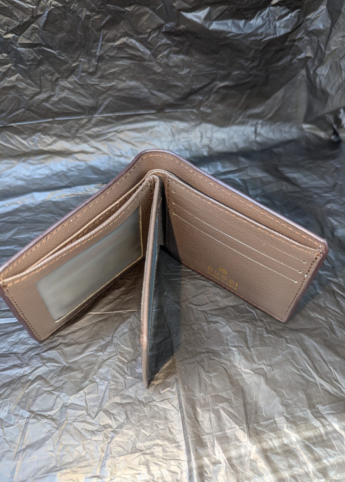 GUCCI WALLET APRICOT
