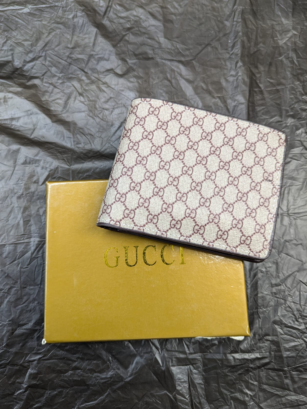 GUCCI WALLET APRICOT