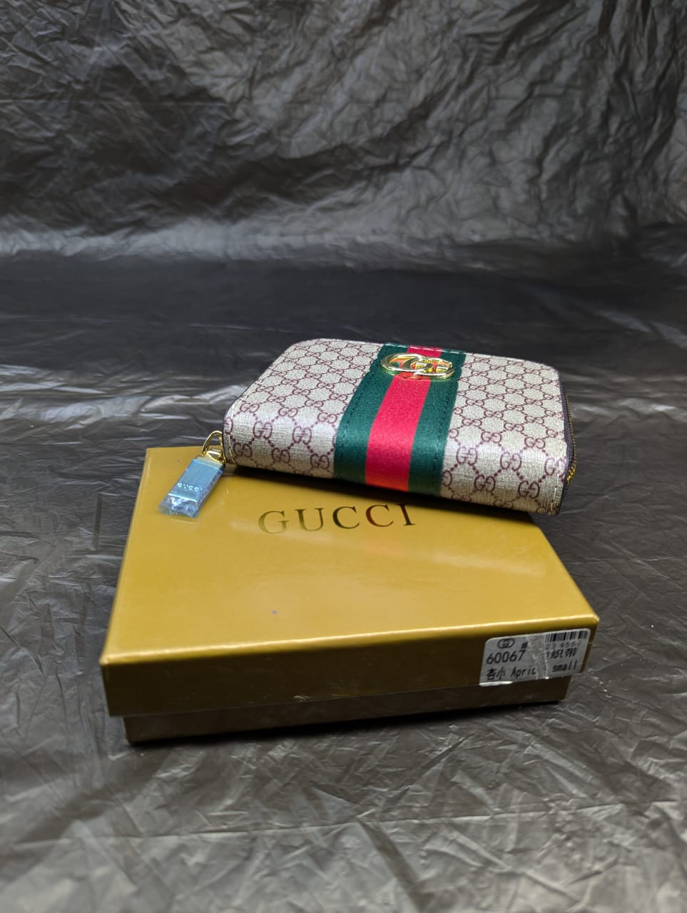 gucci Short Zipper Wallet