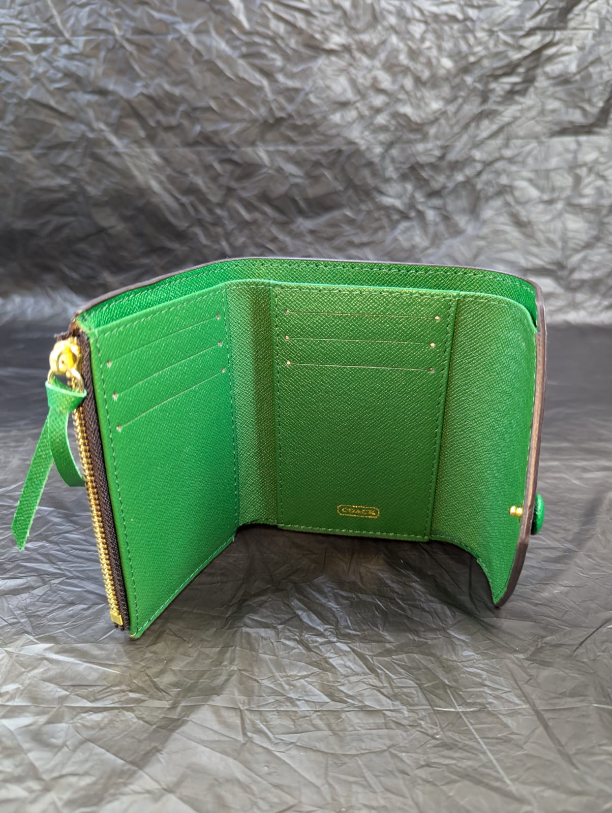 COACH Women's Short Leather Wallet with Zipper