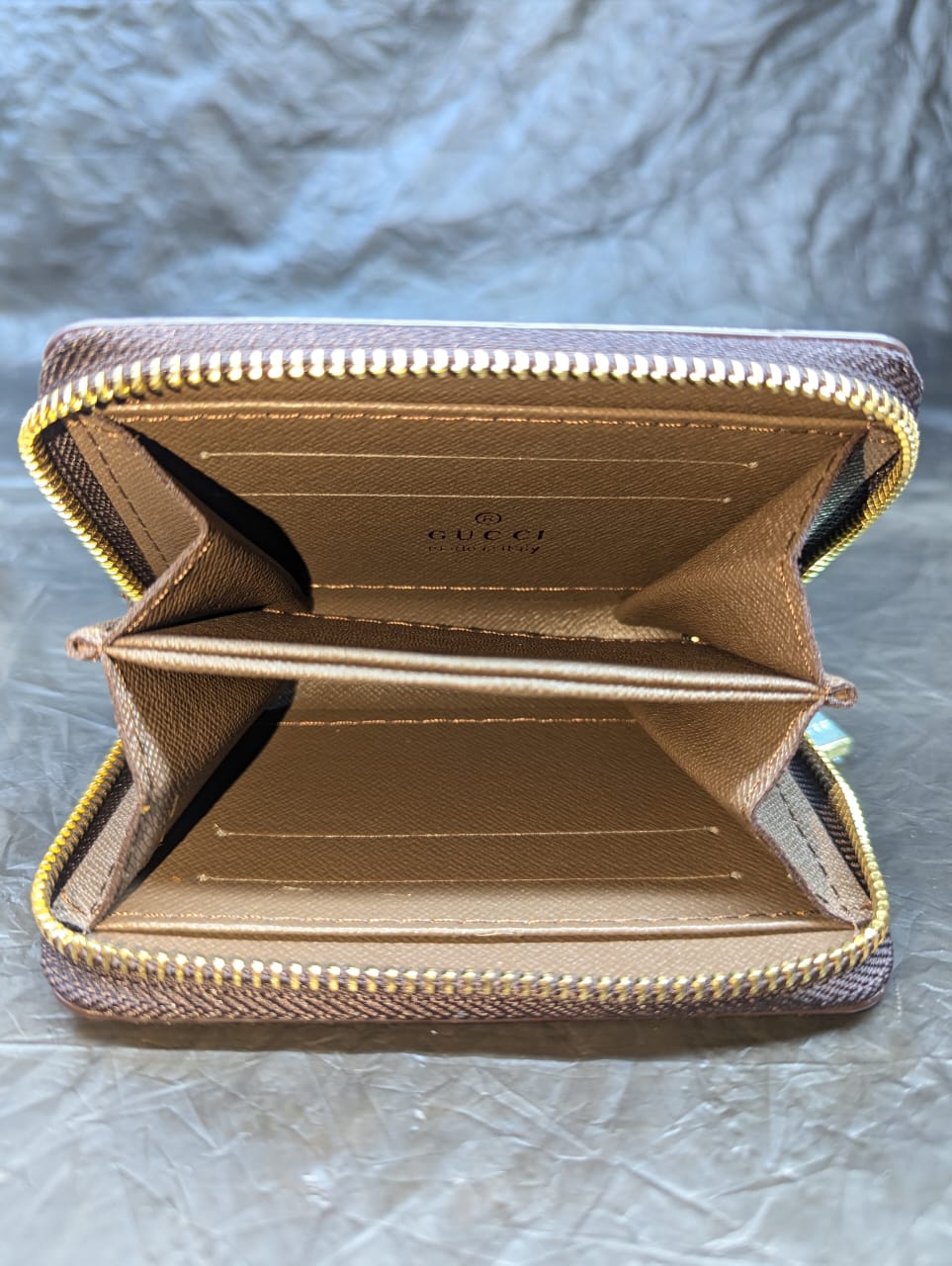 gucci Short Zipper Wallet