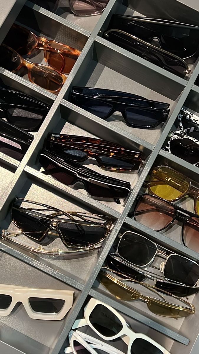 SUNGLASSES