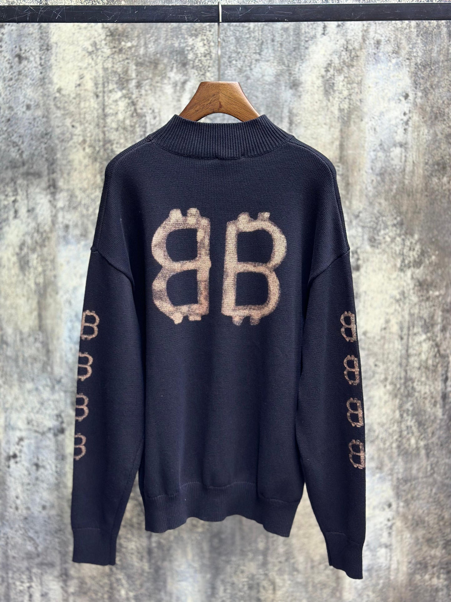 BALENCIAGA SWEATER