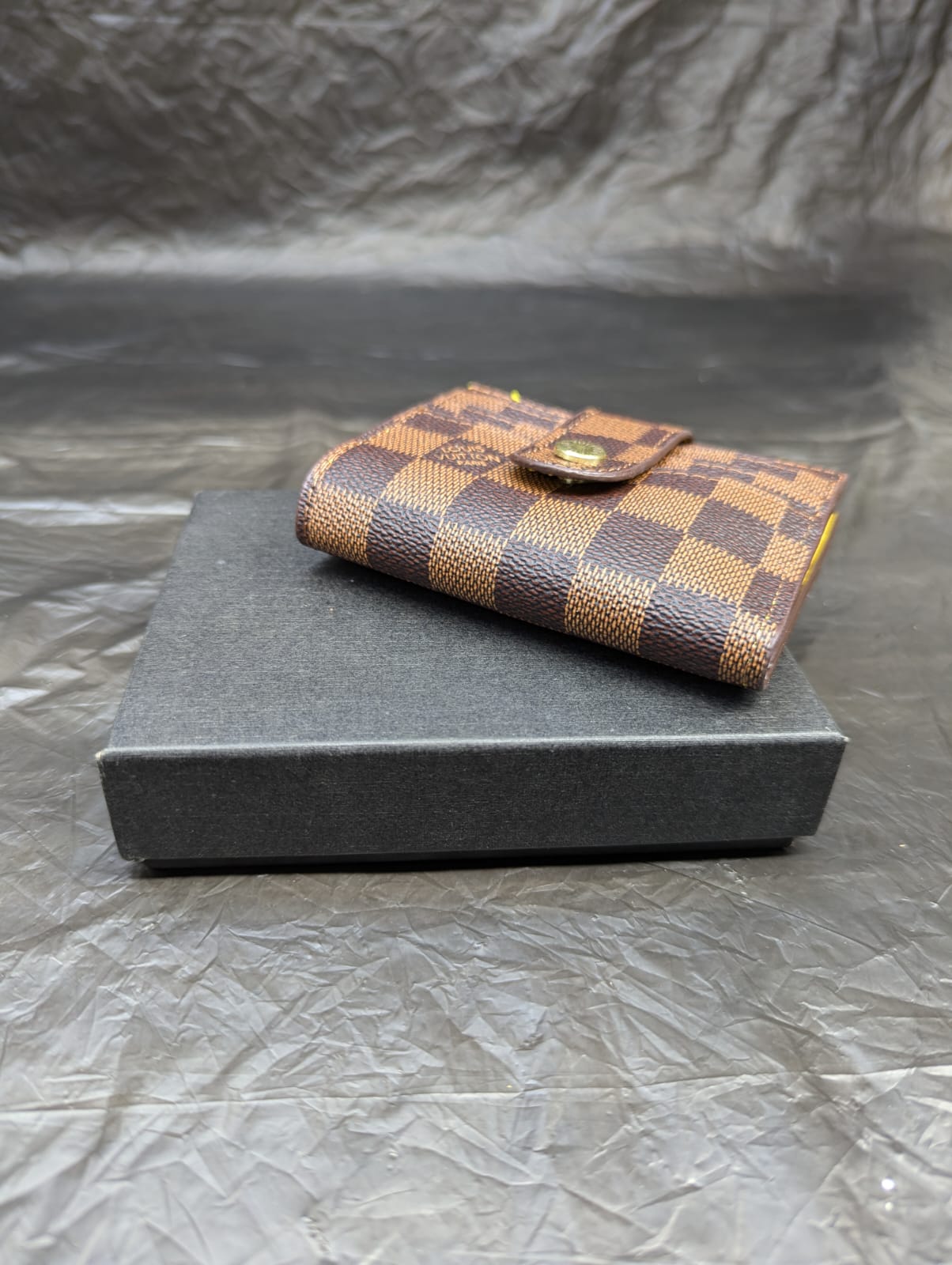 TWO FOLD LV POCKET ORGANIZER