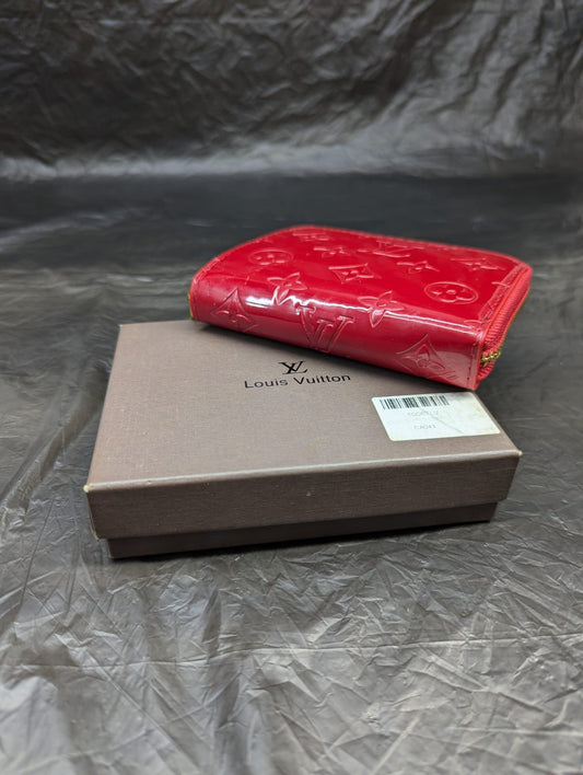 LV Short Zipper Wallet RED