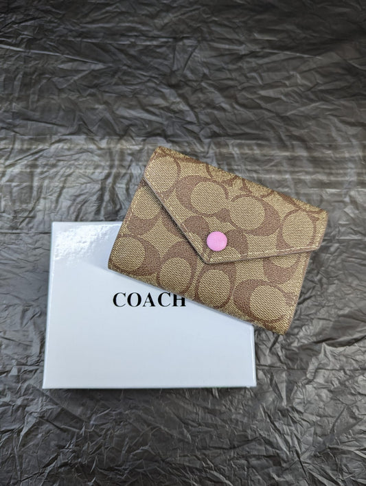 COACH Women's Short Leather Wallet with Zipper